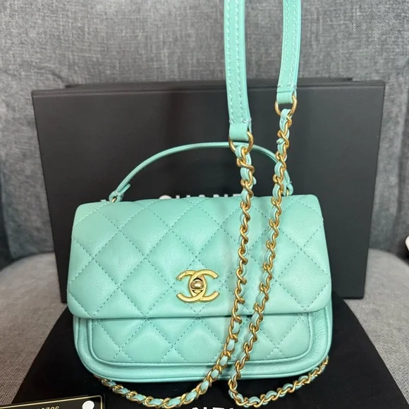 CHANEL CC flap bag pearly turquoise - Picture 3 of 10